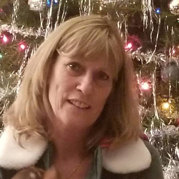 Meet your Posher, Cindy - Picture 1 of 1